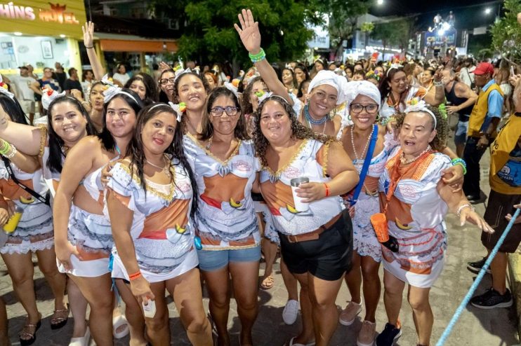 Domingo de puro axé nos corredores turísticos do destino porto-segurense. 15