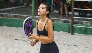 Lara, a jovem estrela do beach tennis que leva o nome de Porto Seguro 1