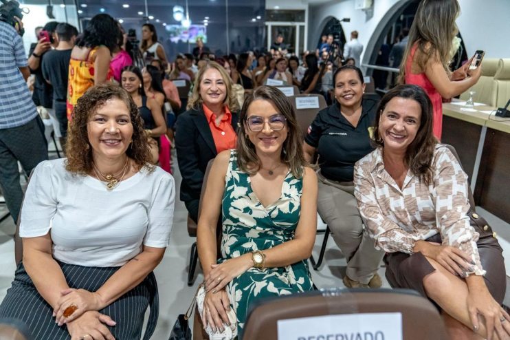 Câmara de Vereadores de Porto Seguro realiza sessão solene em homenagem ao Mês da Mulher 22