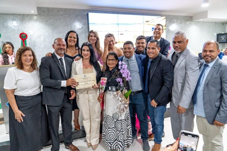 Câmara de Vereadores de Porto Seguro realiza sessão solene em homenagem ao Mês da Mulher 12