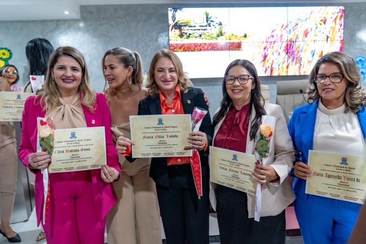 Câmara de Vereadores de Porto Seguro realiza sessão solene em homenagem ao Mês da Mulher 11