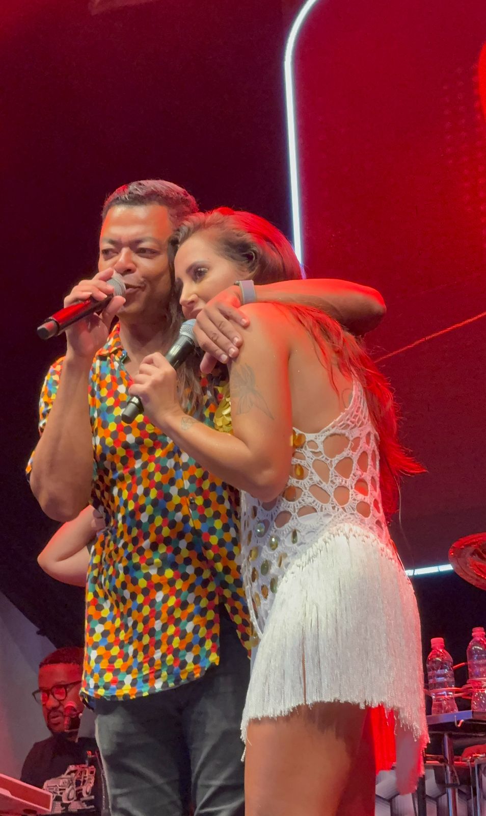 Cheiro de Amor anima foliões durante show na Praça das Artes, no Pelourinho 6