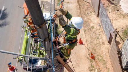 Operação Gatonet: Neoenergia Coelba leva ação para a remoção de cabos de telecomunicações para cinco municípios baianos 7